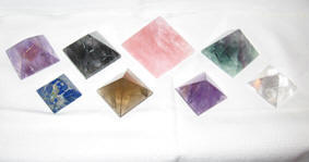 crystals pryamids